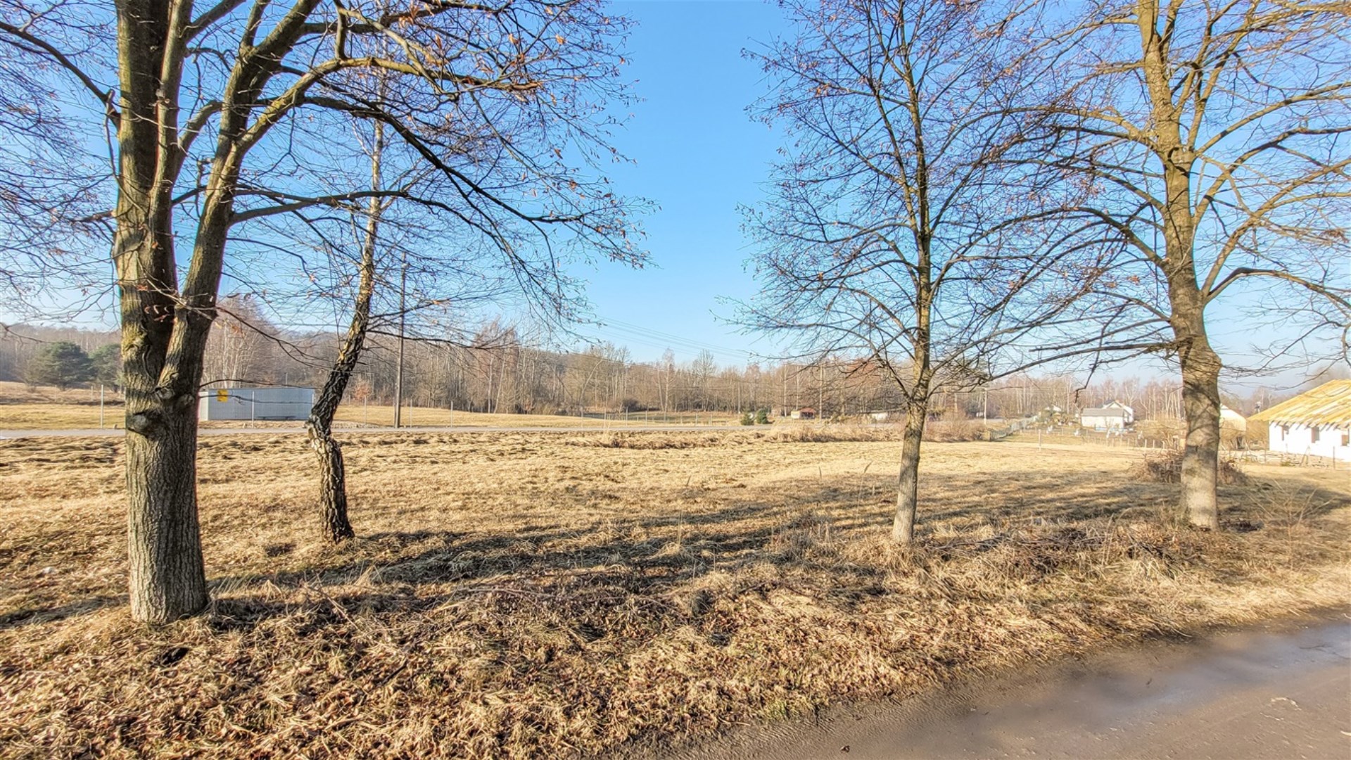 Działka na sprzedaż