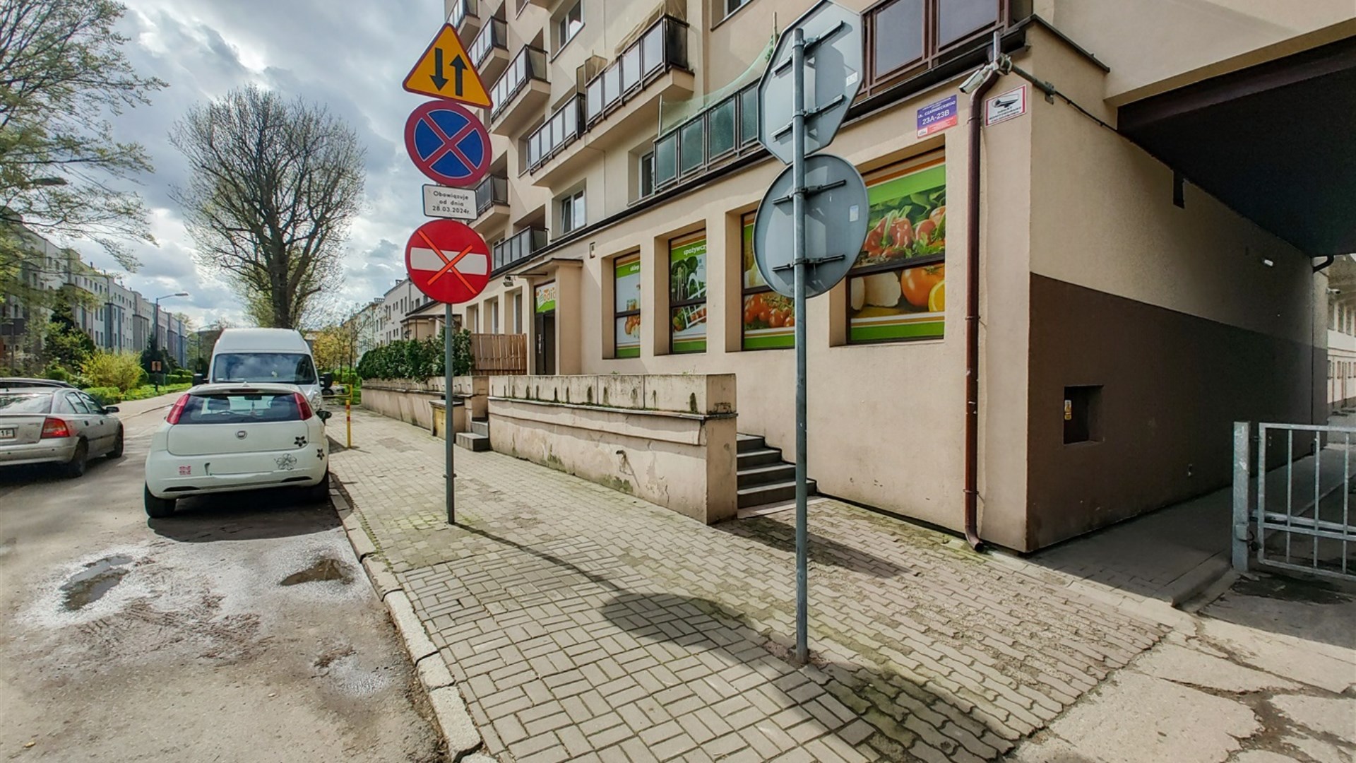 Lokal na sprzedaż